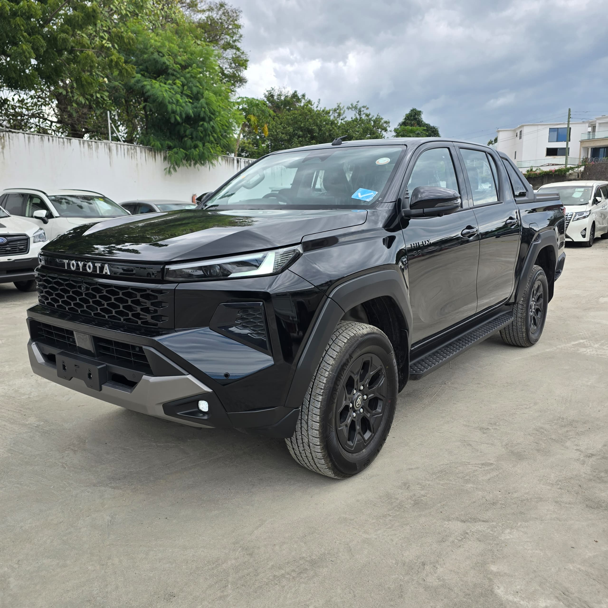 Toyota Hilux  Travo 4×4 (TZ🇹🇿)